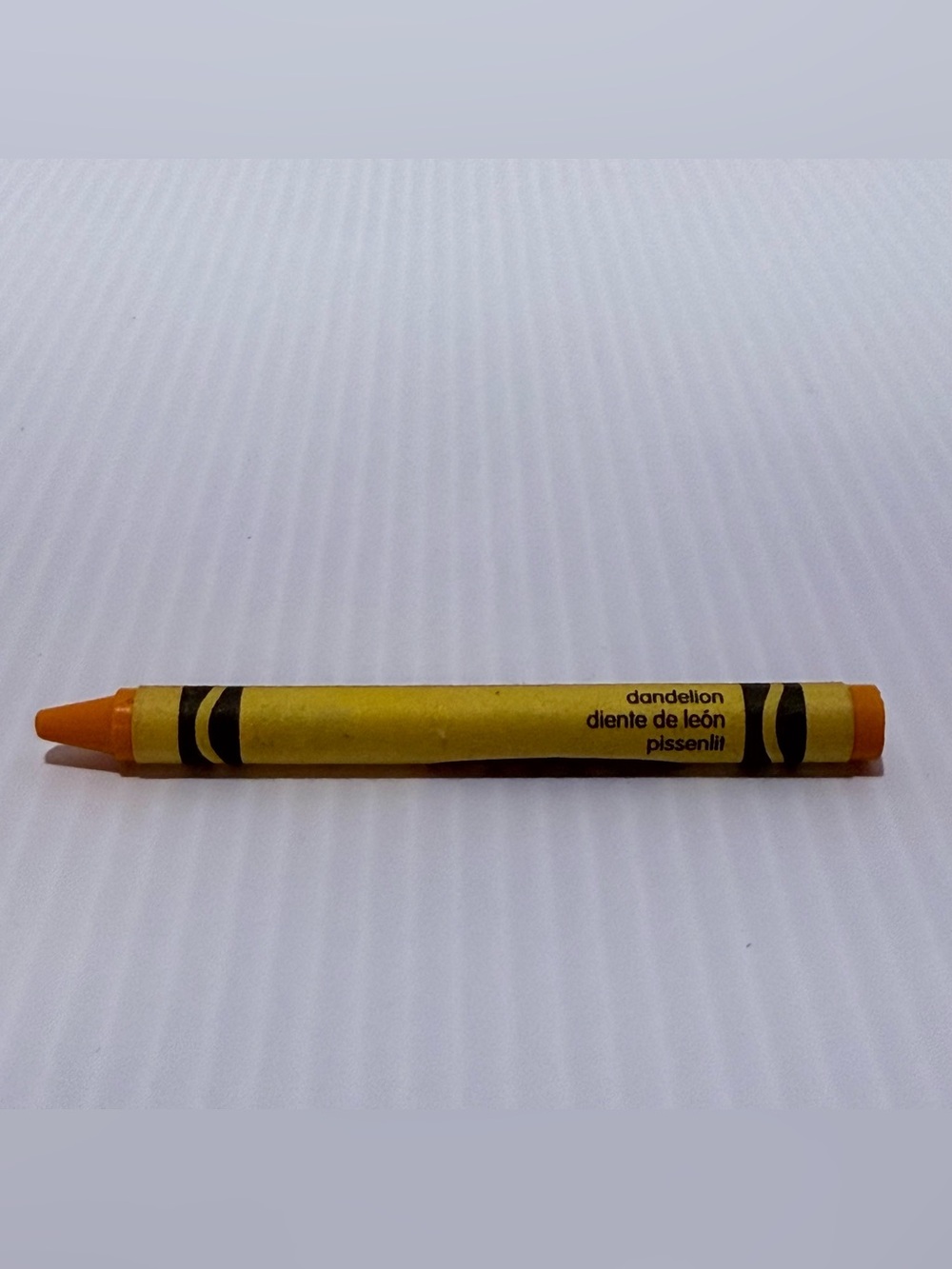 RARE discontinued Dandelion (Diente de León) crayon